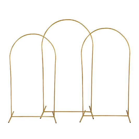 Soporte de arco para bodas dorado: marco de fondo elegante